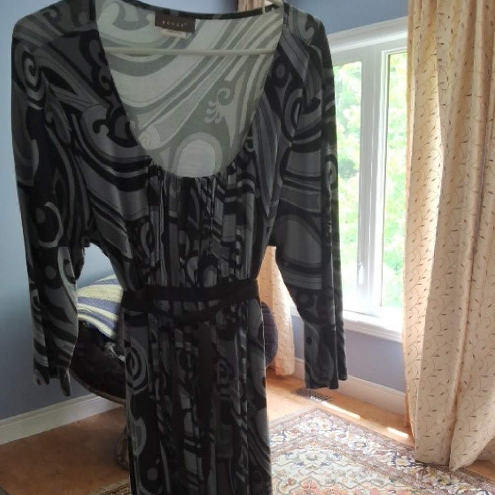 Kenar Black and Gray Long Sleeve Dress